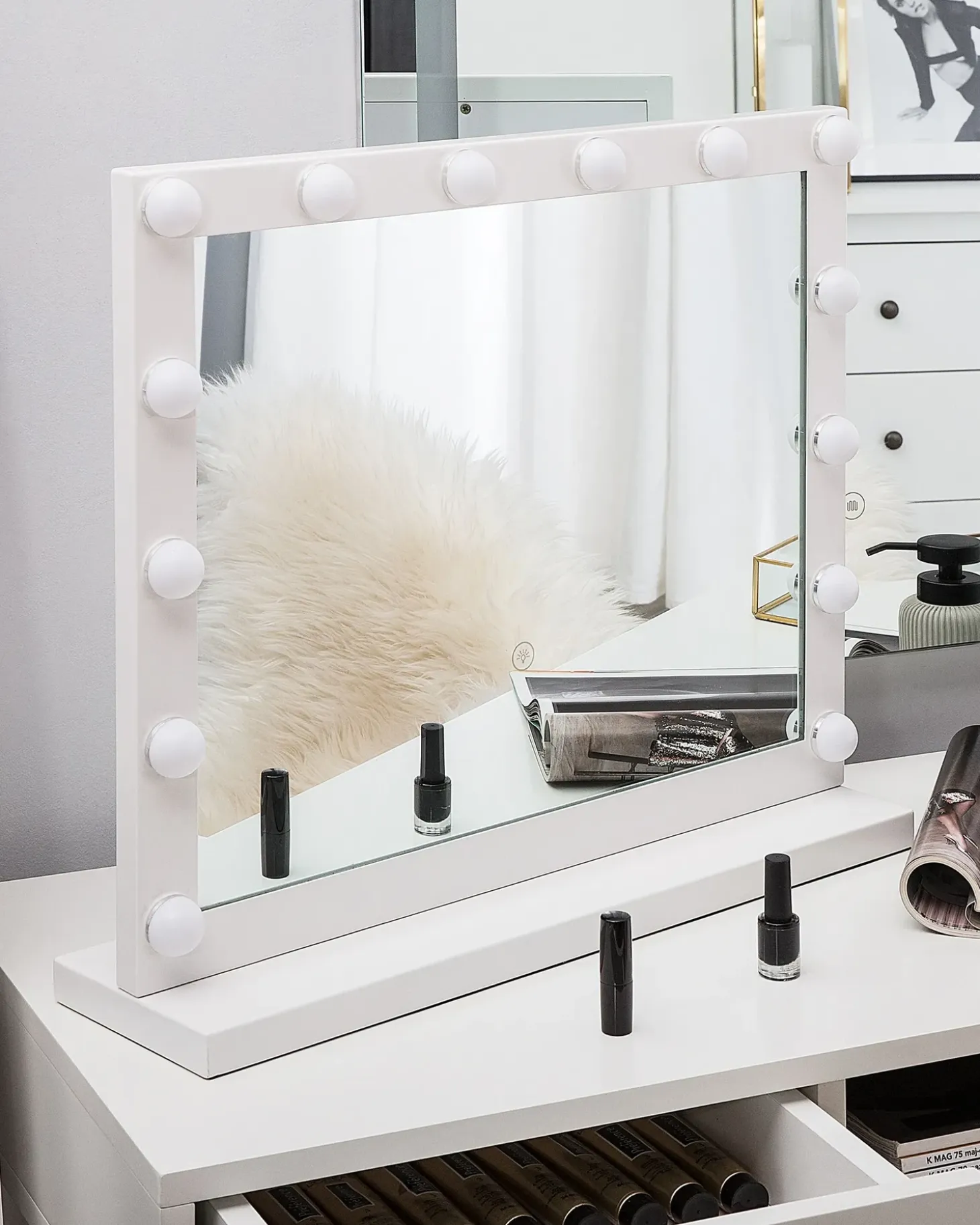 Sminkebord med spejl LED BEAUVOIR Hvid