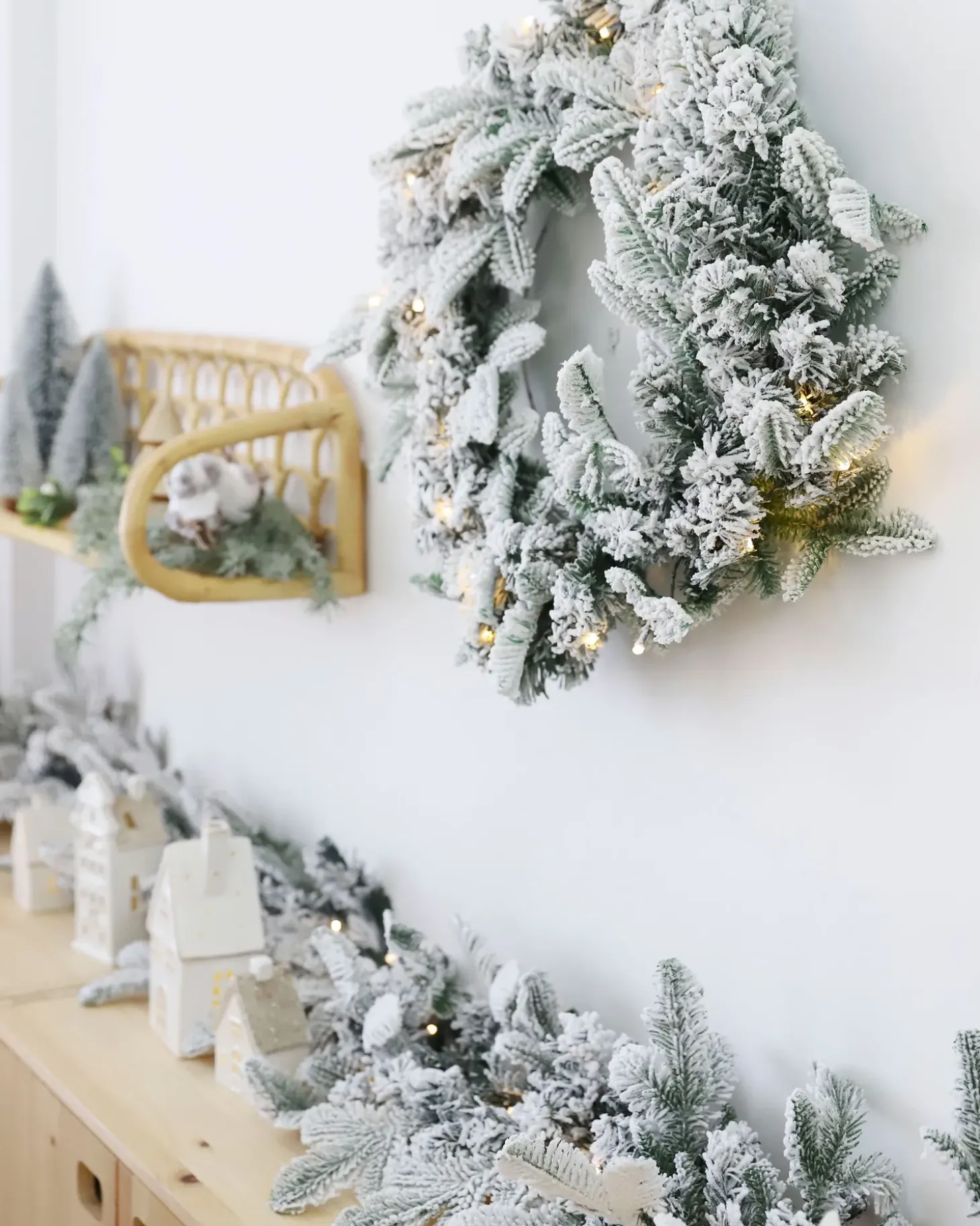Sneklædt juleguirlande LED SUNDO 270 cm Hvid