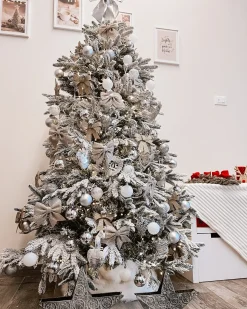 Sneklædt juletræ BASSIE 180 cm Hvid