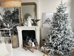 Sneklædt juletræ BASSIE 210 cm Hvid
