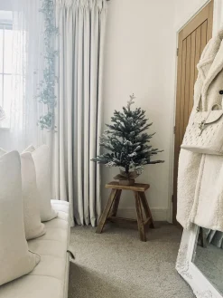 Sneklædt juletræ RINGROSE 90 cm Grøn