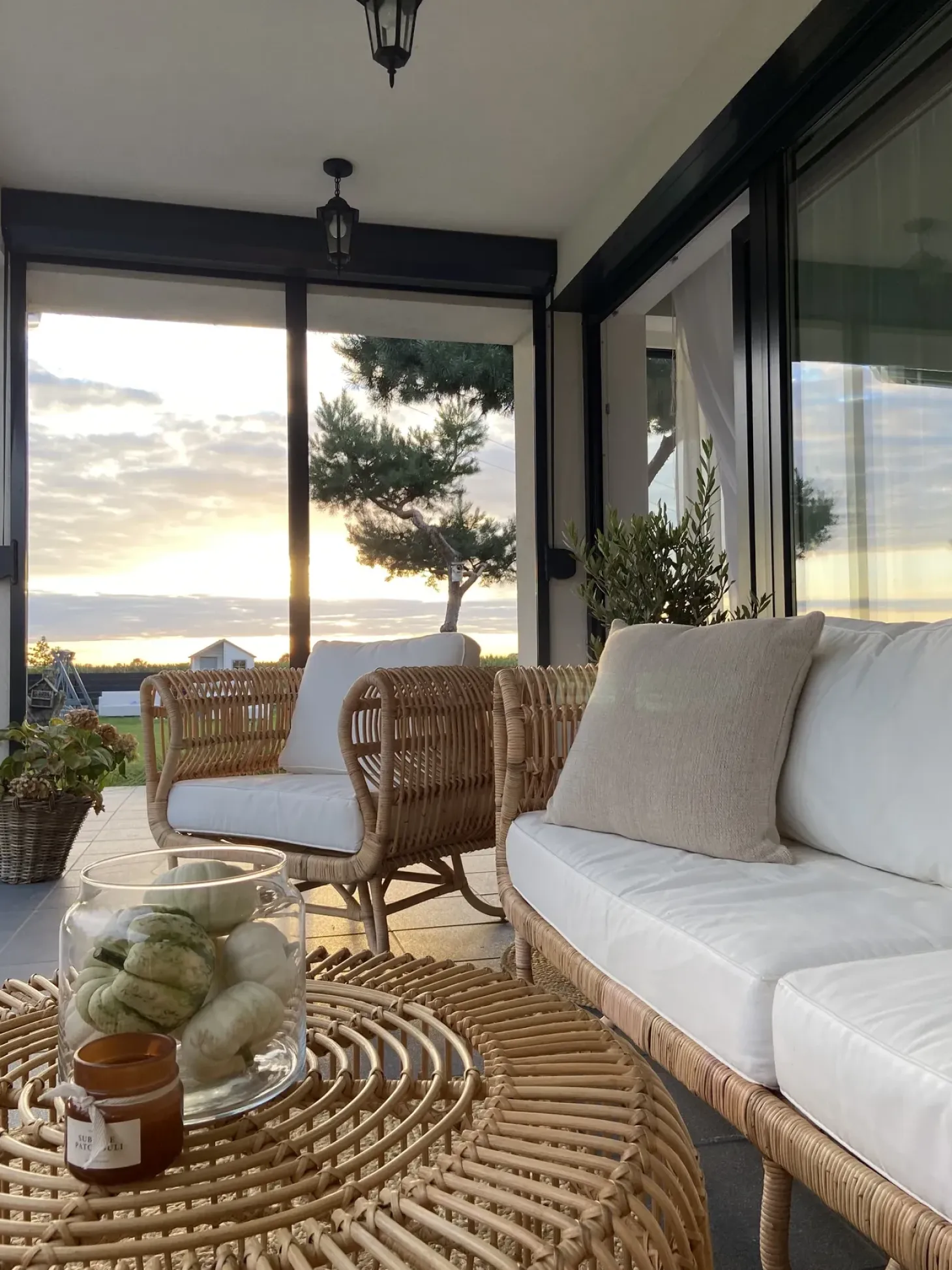 Sofabord LIMNI Rattan Lysebrun