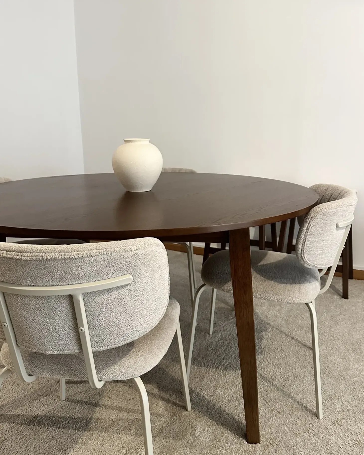 Spisebord HUNTLEY Mørk eg 140 cm 140 cm