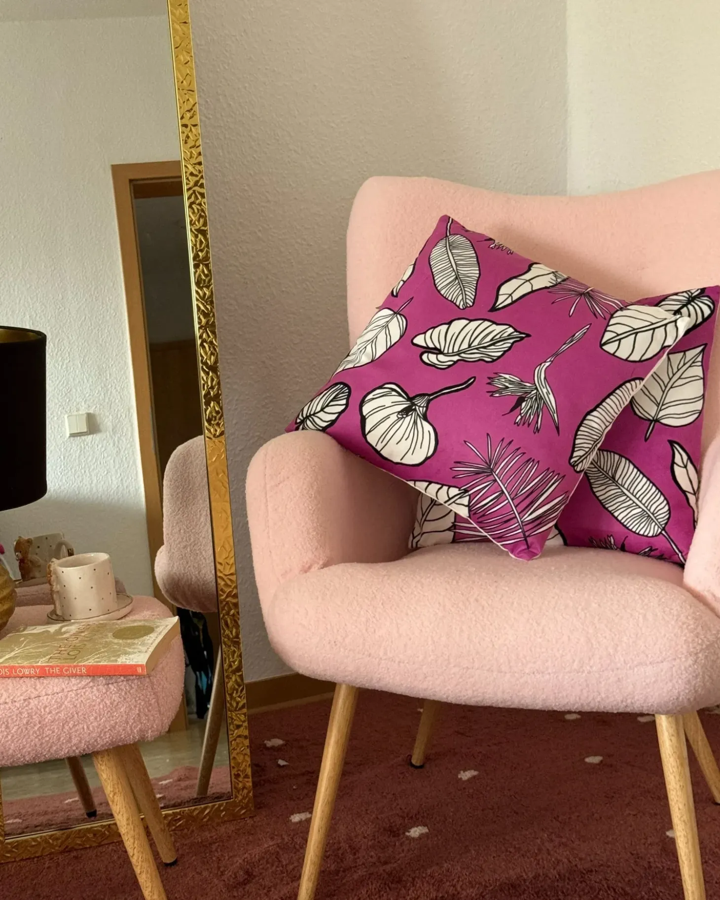 Sæt af 2 pyntepuder MALVA Velour 45 x 45 cm Lyserød Blomstermønster