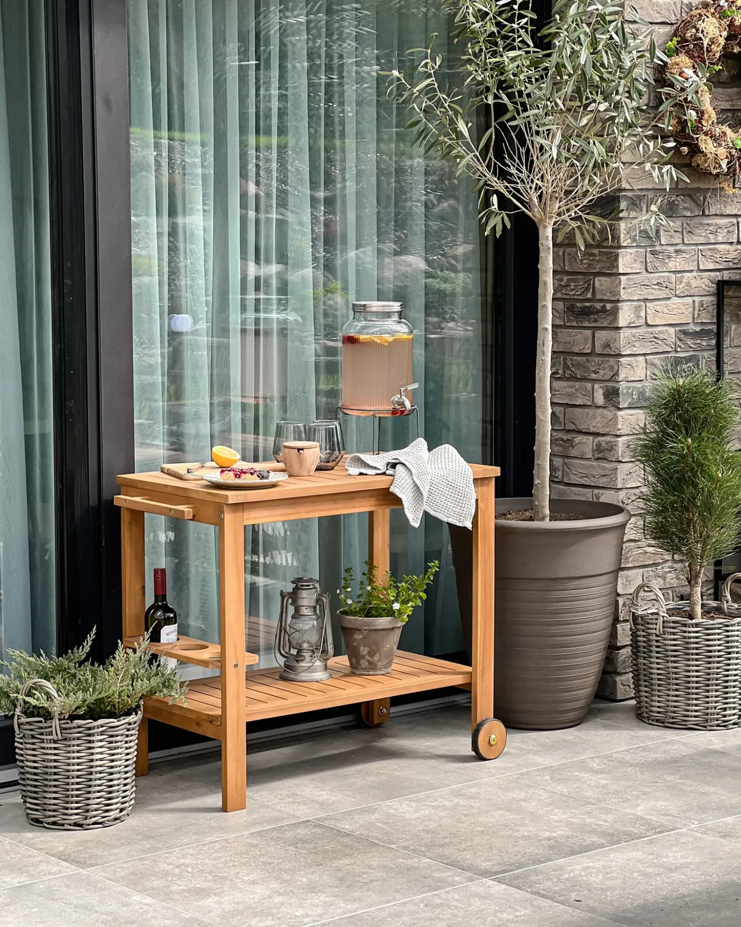 Sæt af 3 flet kurve til planter NIKITI 29/35/40 cm Brungrå PE-rattan