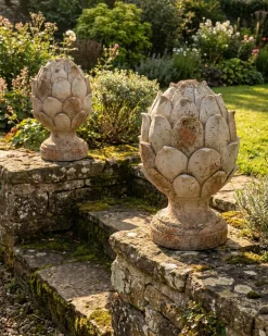 Sæt af 2 havestatuer CORRINALDO Fyrretræskogle Beige
