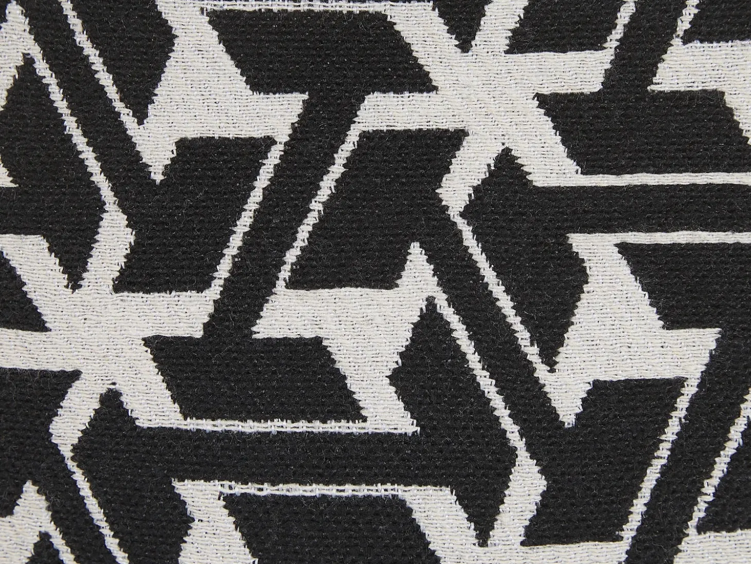 Sæt af 2 pyntepuder ANDIRIN Bomuld 45 x 45 cm Sort Geometrisk mønster