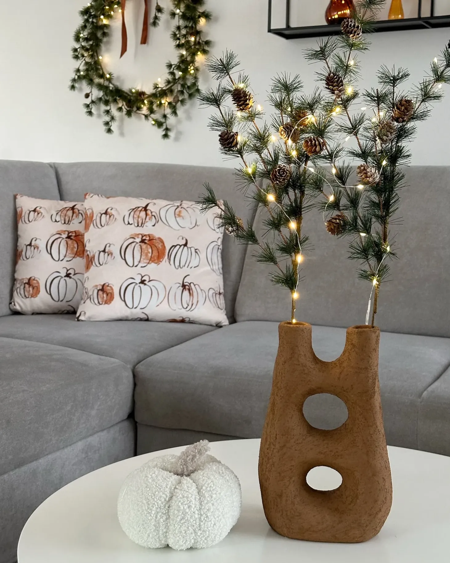 Sæt af 2 pyntepuder CUCURBITA Velour 45 x 45 cm Beige Plante mønster