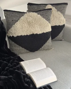 Sæt af 2 pyntepuder KHORA Bomuld 50 x 50 cm Sort Geometrisk mønster