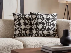 Sæt af 2 pyntepuder KOTURE Bomuld 45 x 45 cm Sort/hvid Geometrisk mønster