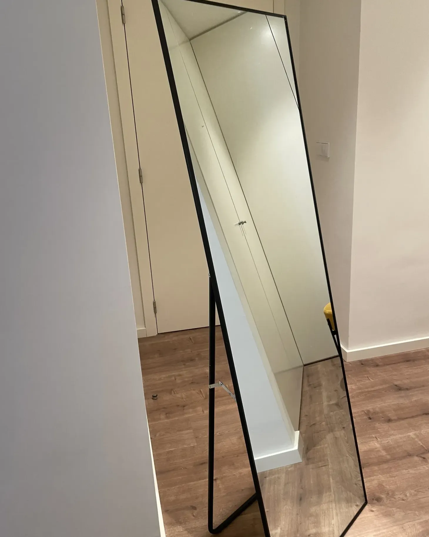Stående spejl BEAUVAIS 156 cm Metal Sort
