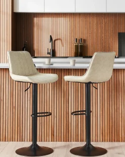 Sæt med 2 barstole DUBROVNIK Kunstlæder Lys Beige