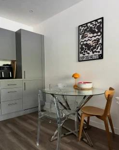 Sæt med 2 spisebordsstole COVINGTON Transparent