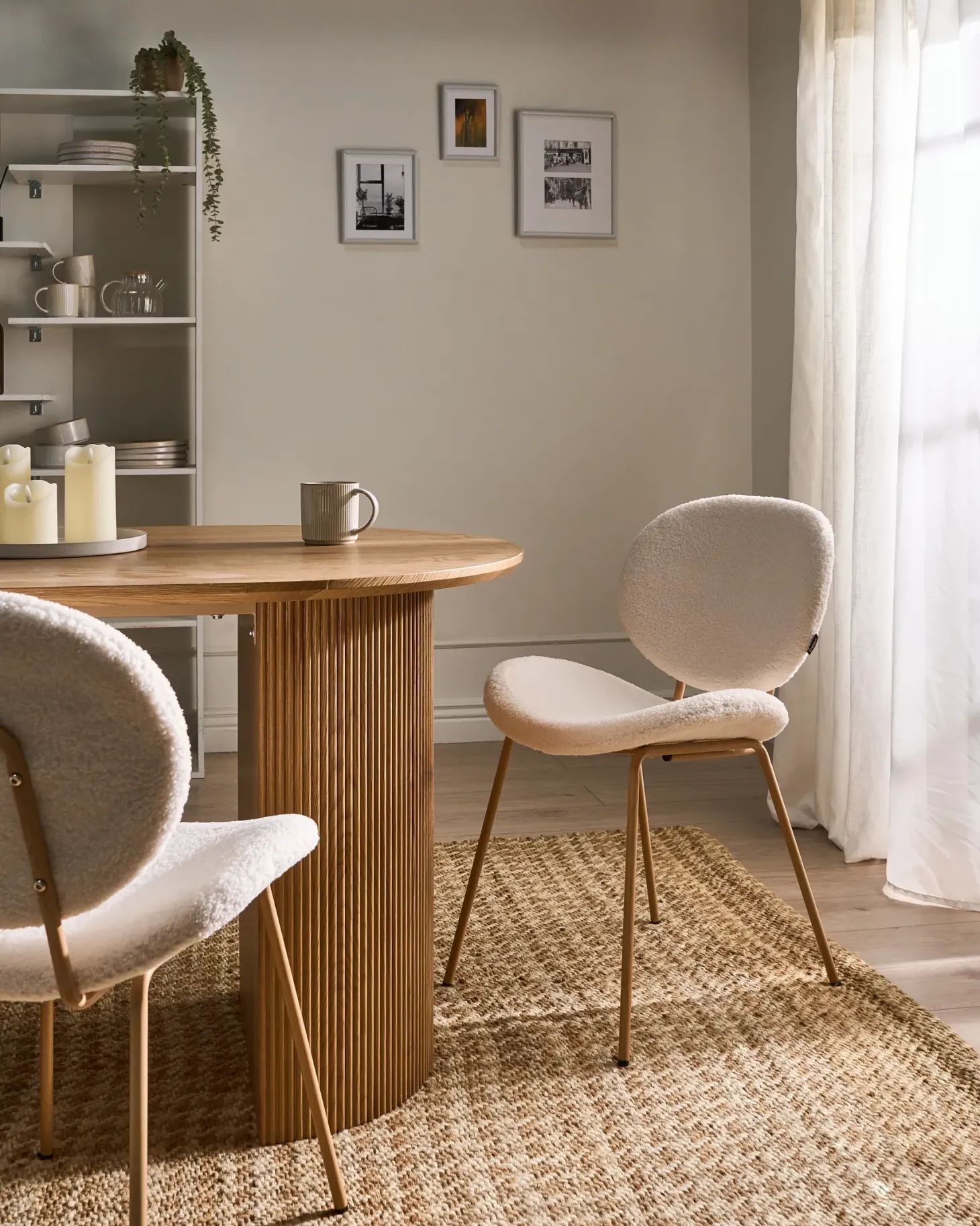 Sæt med 2 spisebordsstole LUANA Boucle Hvid