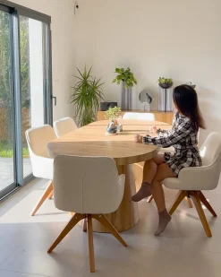 Sæt med 2 spisebordsstole SYLVANIA Boucle Cremehvid