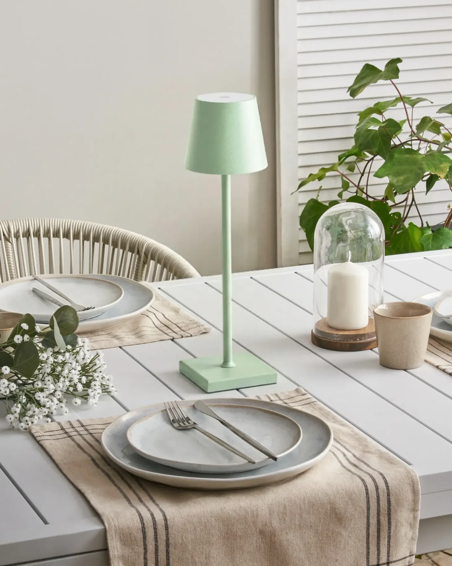 Trådløs LED-bordlampe BACEIRO Metal Lysegrøn