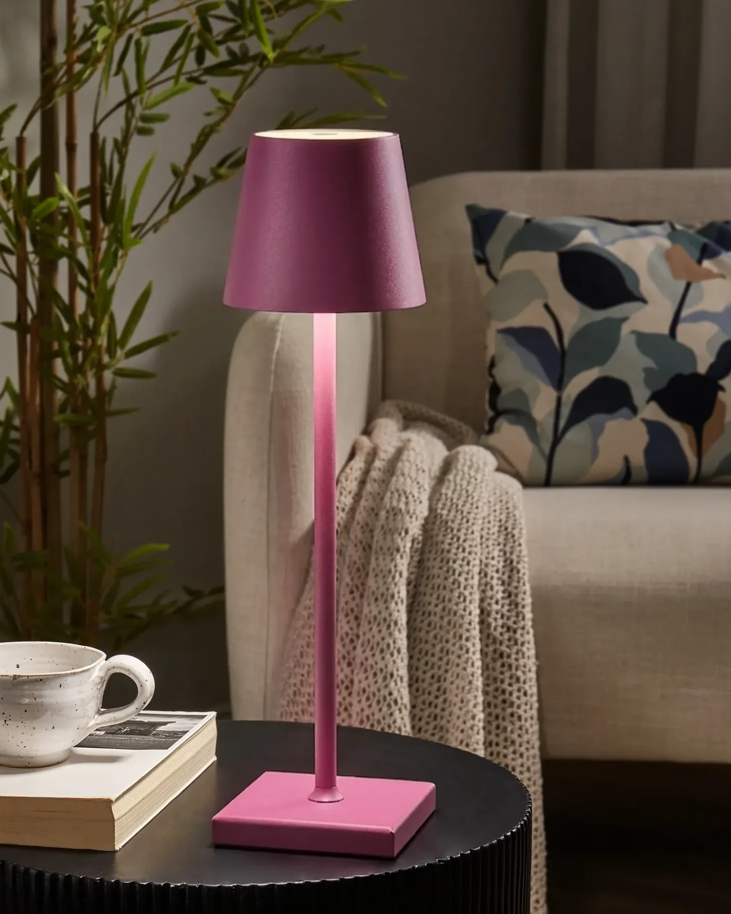 Trådløs LED-bordlampe BACEIRO Metal Lyserød