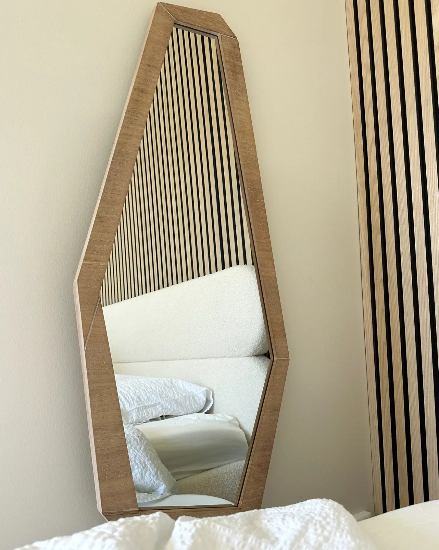Vægspejl CHANU 44 cm 104 cm Lysebrun
